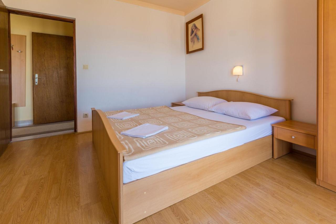 Apartments Matilda Dramalj Bagian luar foto