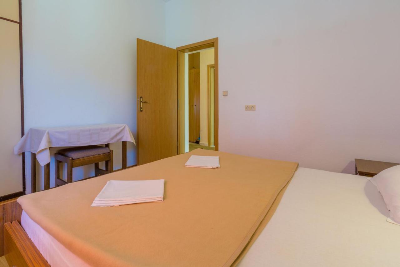 Apartments Matilda Dramalj Bagian luar foto