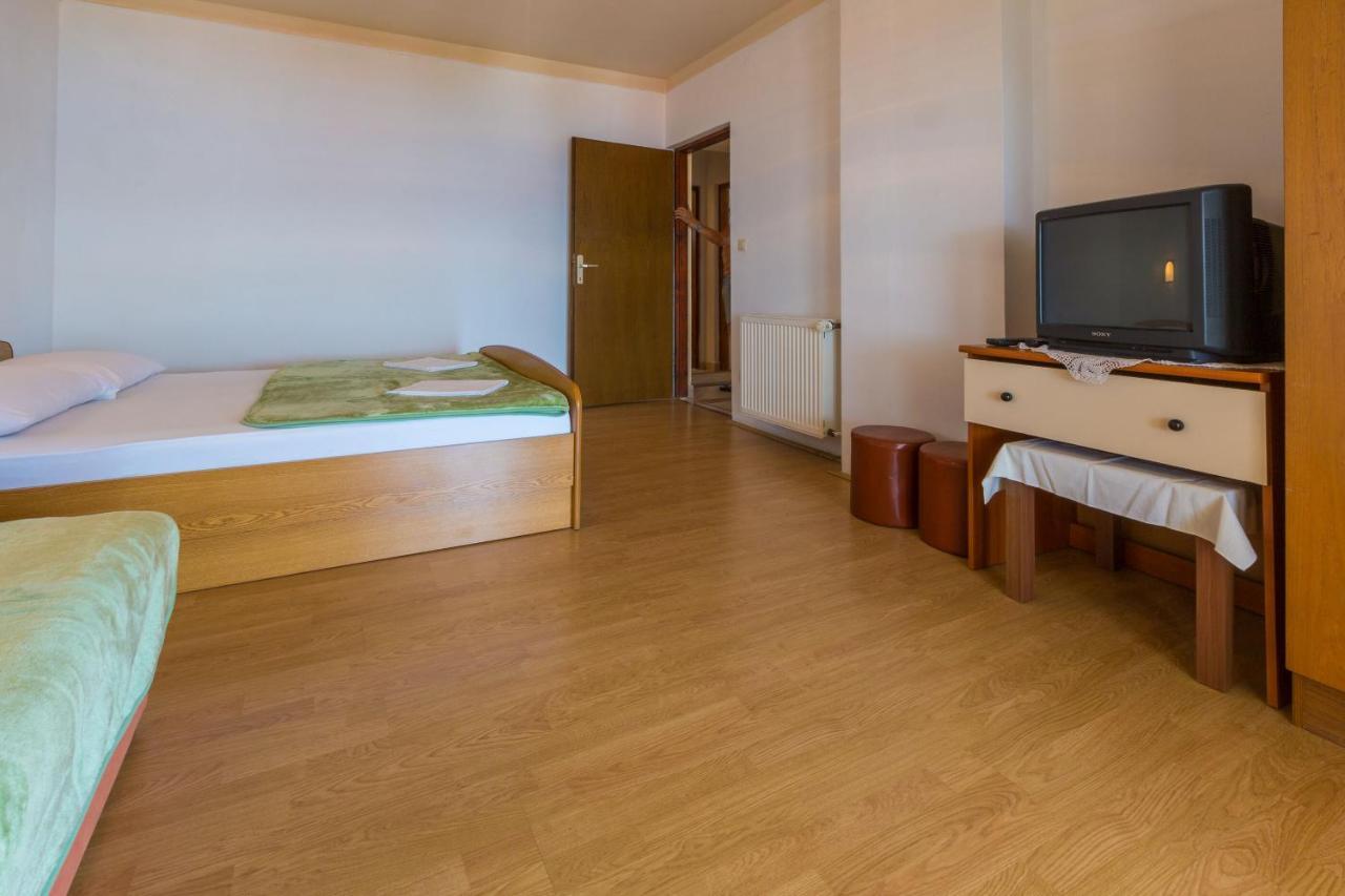 Apartments Matilda Dramalj Bagian luar foto