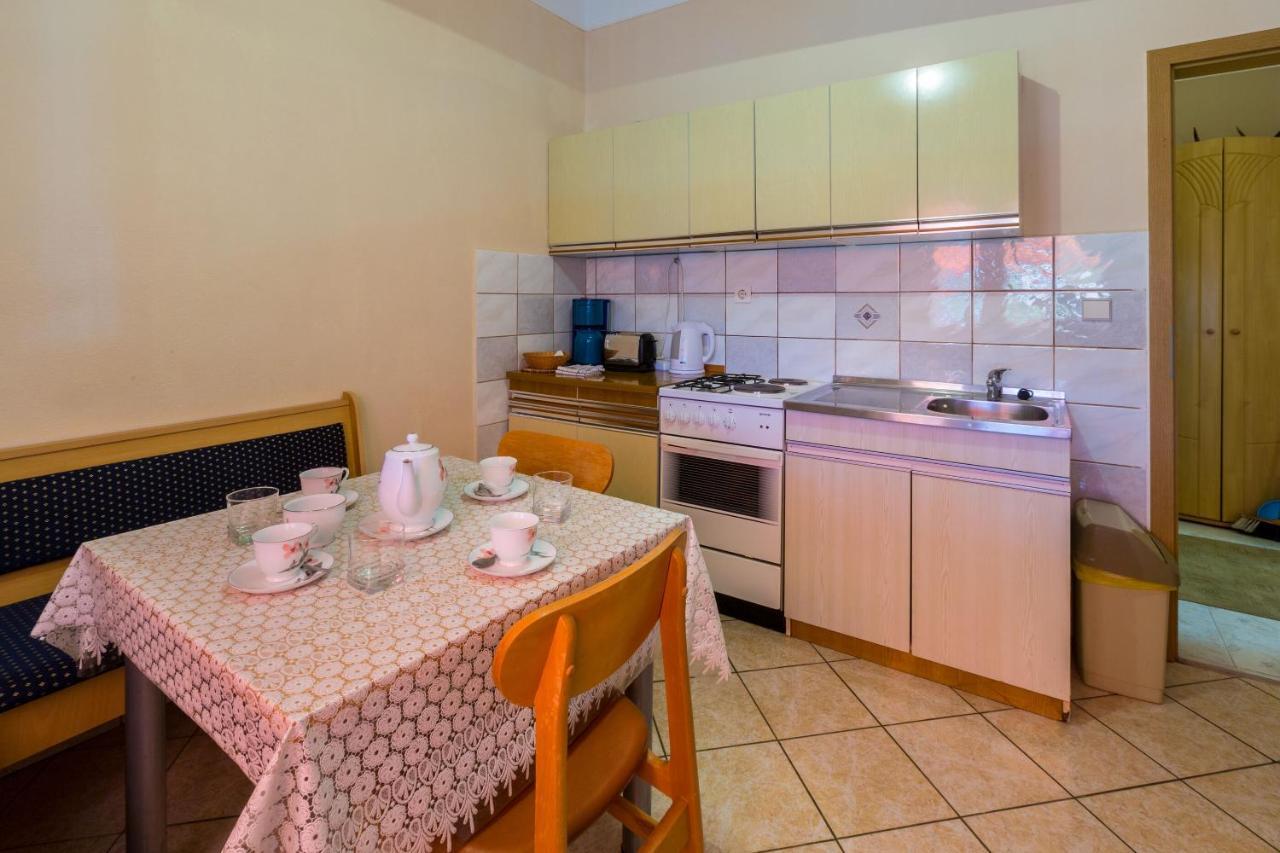 Apartments Matilda Dramalj Bagian luar foto