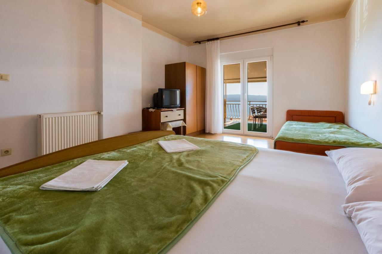 Apartments Matilda Dramalj Bagian luar foto