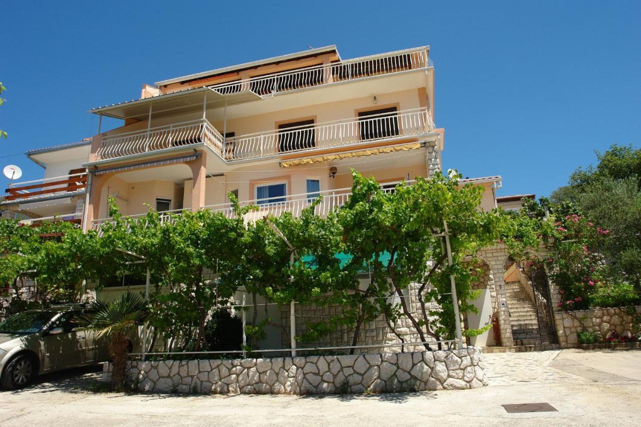 Apartments Matilda Dramalj Bagian luar foto